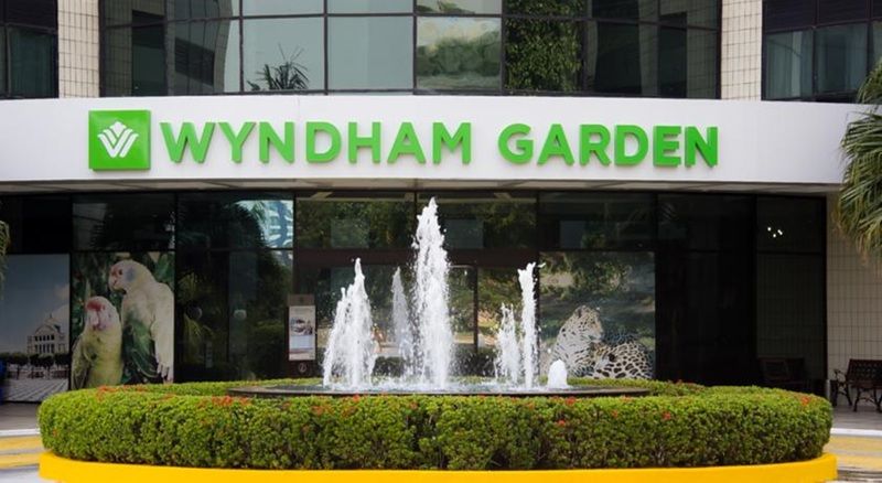 Hotel Wyndham Garden Manaus Esterno foto