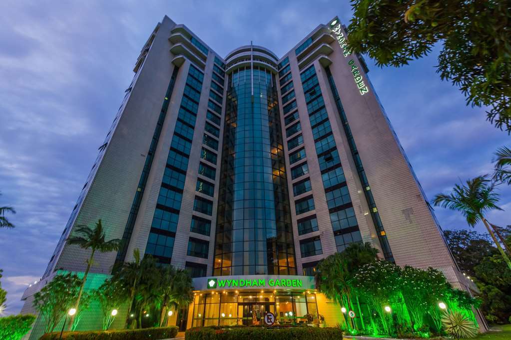 Hotel Wyndham Garden Manaus Esterno foto